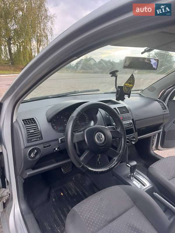 Хэтчбек Volkswagen Polo 2004 в Боярке