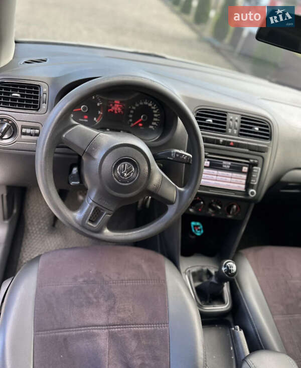 Седан Volkswagen Polo 2012 в Надвірній