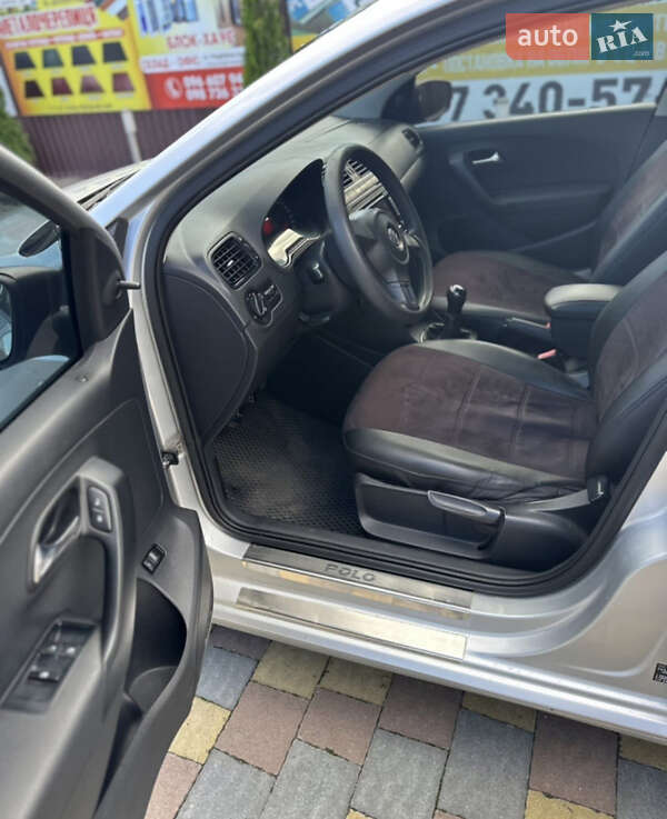Седан Volkswagen Polo 2012 в Надвірній