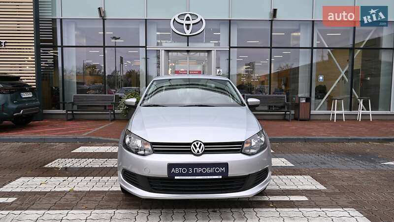 Седан Volkswagen Polo 2013 в Киеве