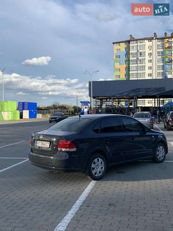 Седан Volkswagen Polo 2012 в Ивано-Франковске