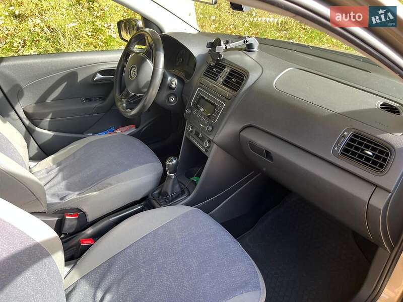 Седан Volkswagen Polo 2018 в Львові