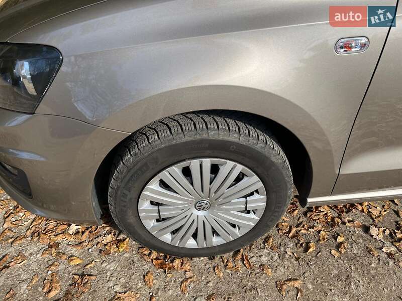 Седан Volkswagen Polo 2018 в Львові