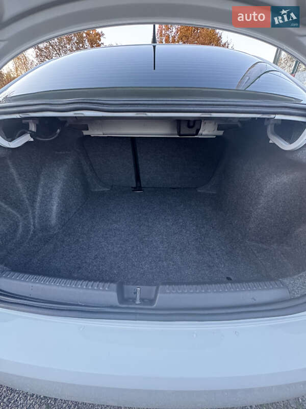 Хэтчбек Volkswagen Polo 2019 в Киеве