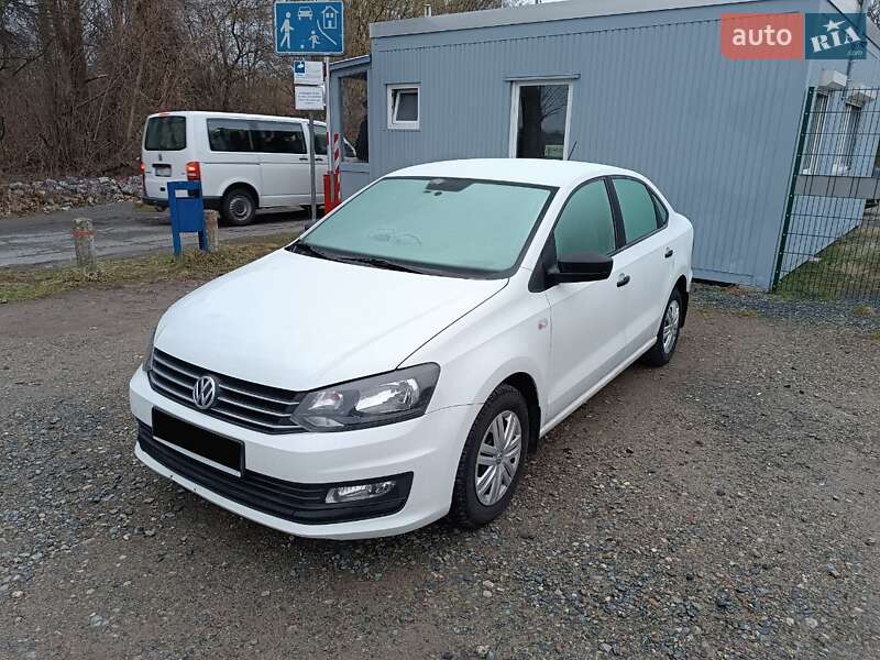 Седан Volkswagen Polo 2018 в Ивано-Франковске