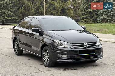 Седан Volkswagen Polo 2016 в Жовтих Водах