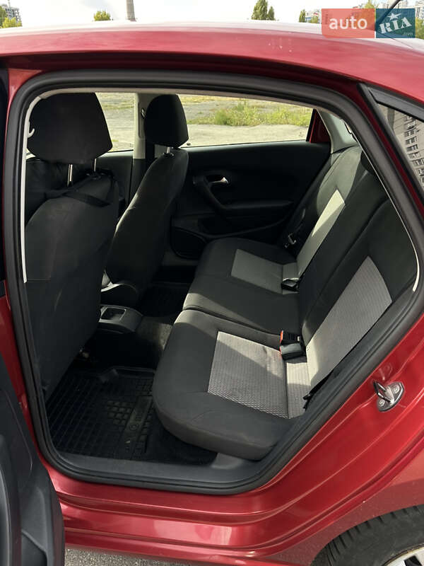 Седан Volkswagen Polo 2013 в Киеве