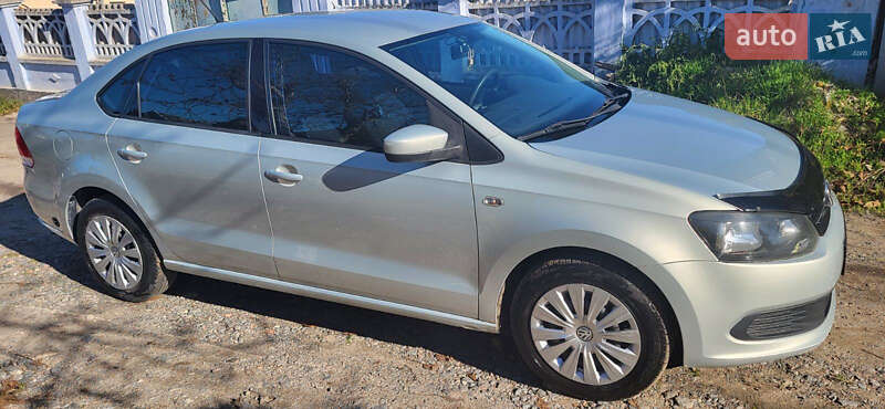 Седан Volkswagen Polo 2013 в Николаеве