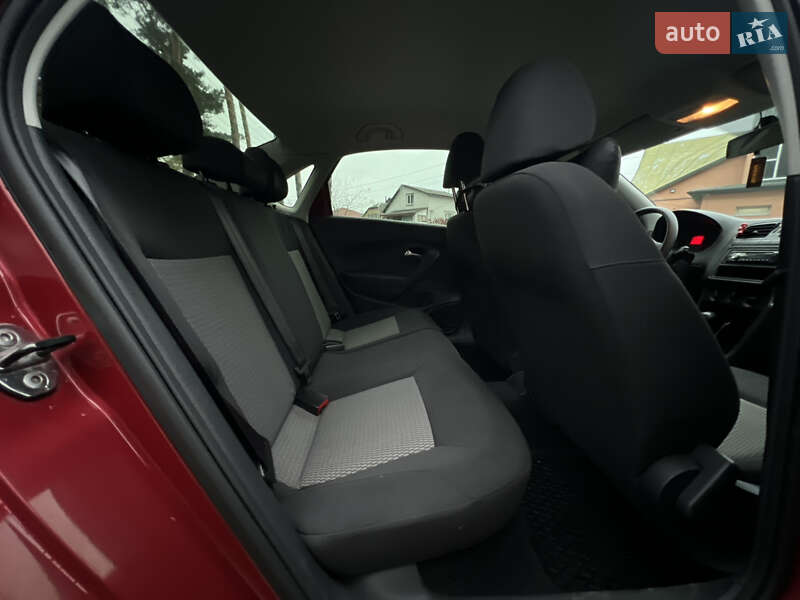 Седан Volkswagen Polo 2011 в Києві фото 7 Седан Volkswagen Polo 2011 в Києві