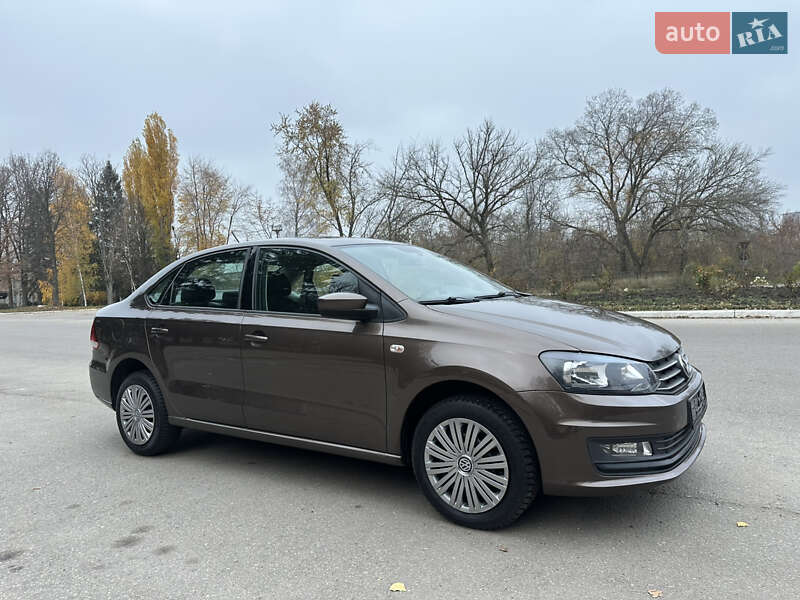 Седан Volkswagen Polo 2017 в Желтых Водах