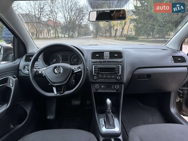 Седан Volkswagen Polo 2017 в Желтых Водах