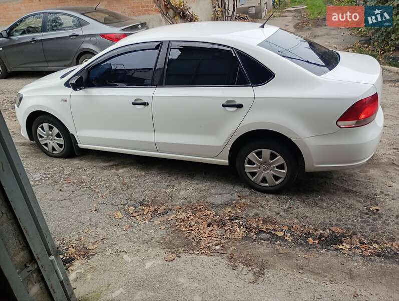 Седан Volkswagen Polo 2011 в Полтаве
