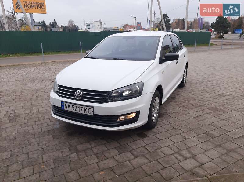 Седан Volkswagen Polo 2019 в Львове