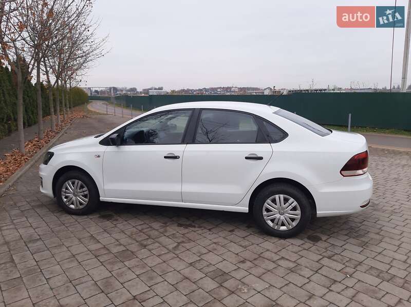 Седан Volkswagen Polo 2019 в Львове