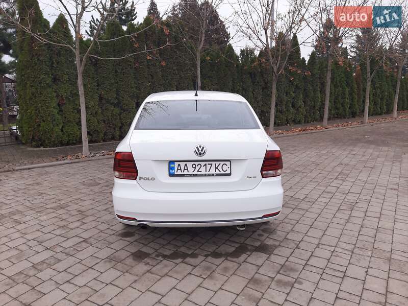 Седан Volkswagen Polo 2019 в Львове