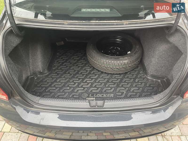 Седан Volkswagen Polo 2016 в Чорткове