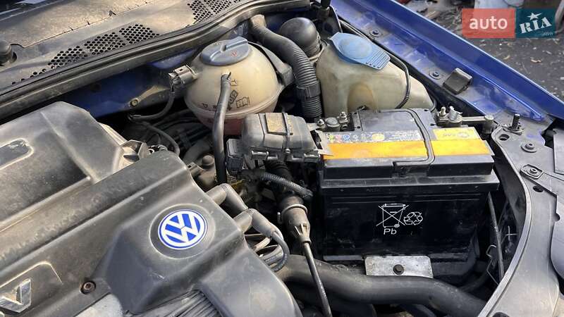 Хэтчбек Volkswagen Polo 2000 в Обухове