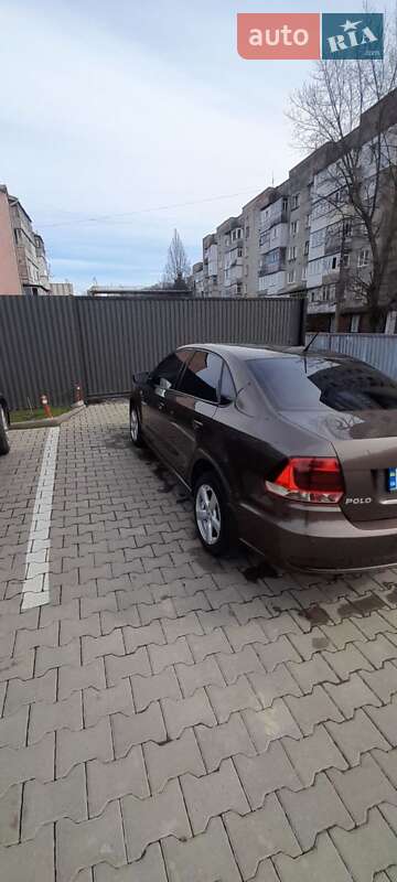 Седан Volkswagen Polo 2016 в Черновцах