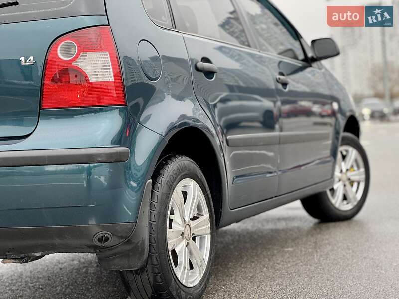Хэтчбек Volkswagen Polo 2003 в Киеве