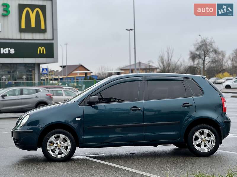 Хэтчбек Volkswagen Polo 2003 в Киеве