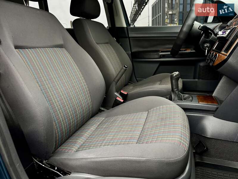 Хэтчбек Volkswagen Polo 2003 в Киеве