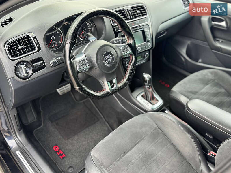 Хетчбек Volkswagen Polo 2011 в Стрию