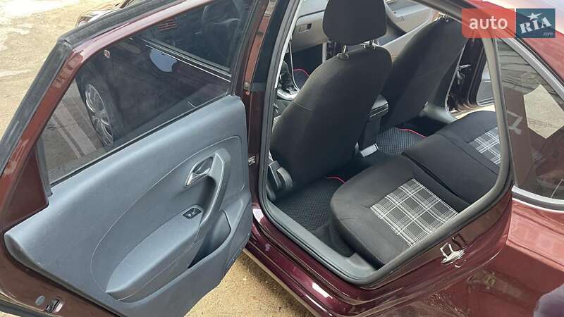 Седан Volkswagen Polo 2012 в Киеве