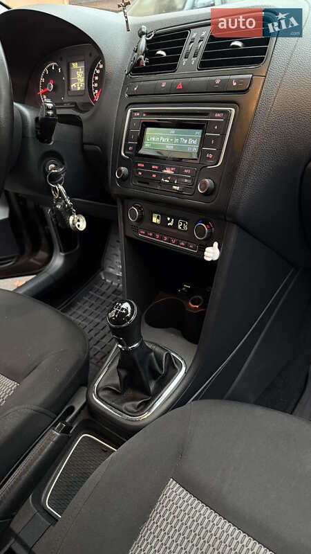 Седан Volkswagen Polo 2014 в Киеве