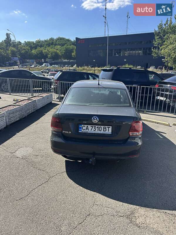 Седан Volkswagen Polo 2016 в Киеве