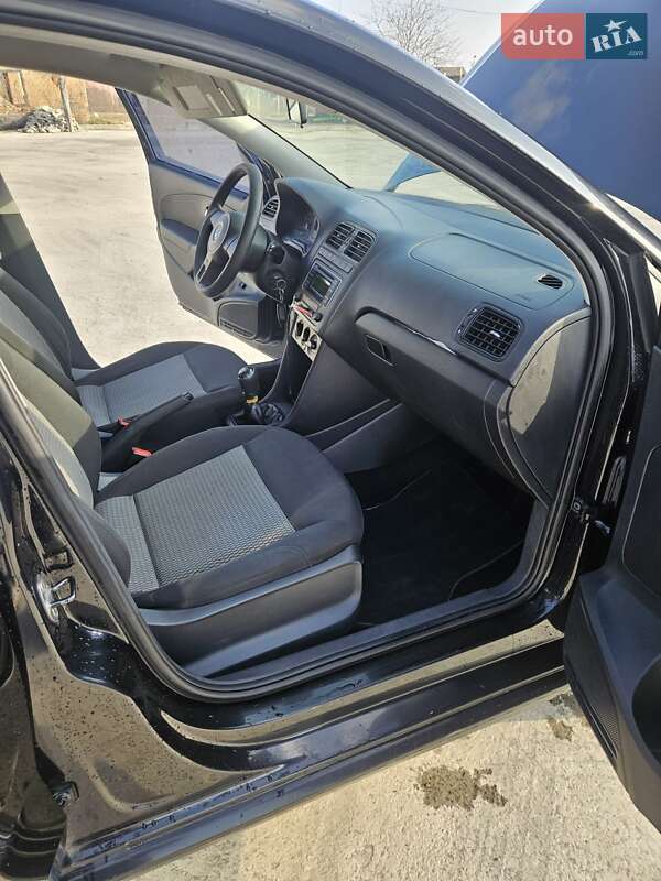 Седан Volkswagen Polo 2013 в Кагарлыке