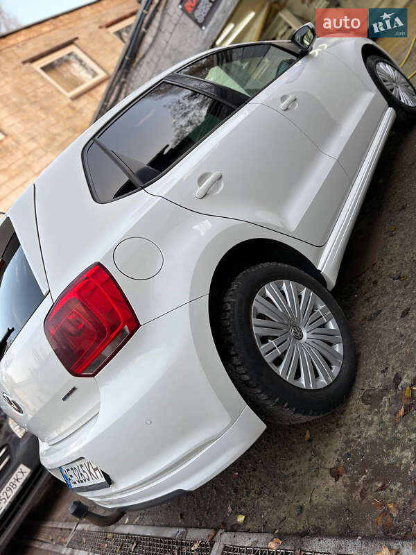 Хэтчбек Volkswagen Polo 2012 в Кривом Роге