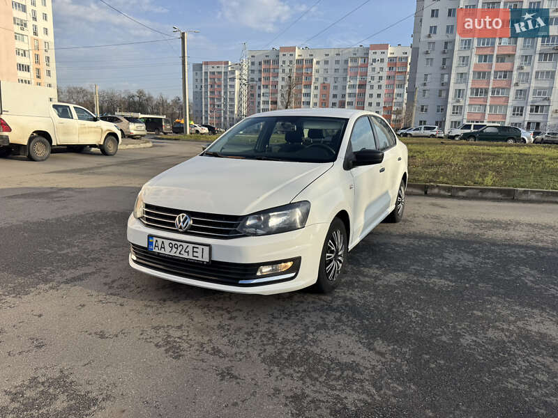 Седан Volkswagen Polo 2017 в Харькове