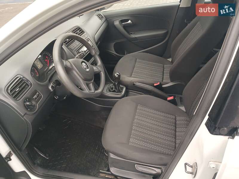 Седан Volkswagen Polo 2018 в Львове