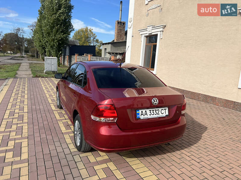 Седан Volkswagen Polo 2012 в Кривому Розі