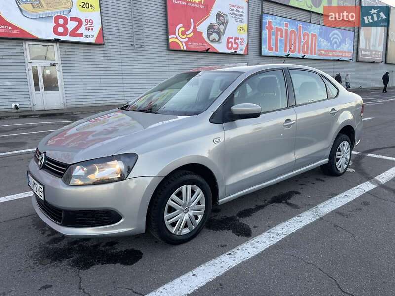 Седан Volkswagen Polo 2011 в Полтаве