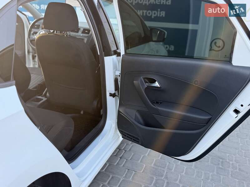 Седан Volkswagen Polo 2017 в Киеве