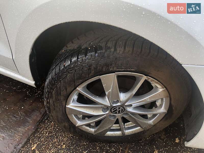 Седан Volkswagen Polo 2012 в Киеве