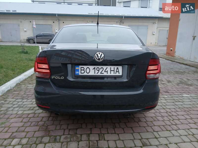 Седан Volkswagen Polo 2016 в Чорткове