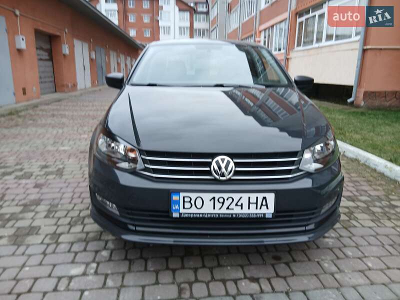 Седан Volkswagen Polo 2016 в Чорткове