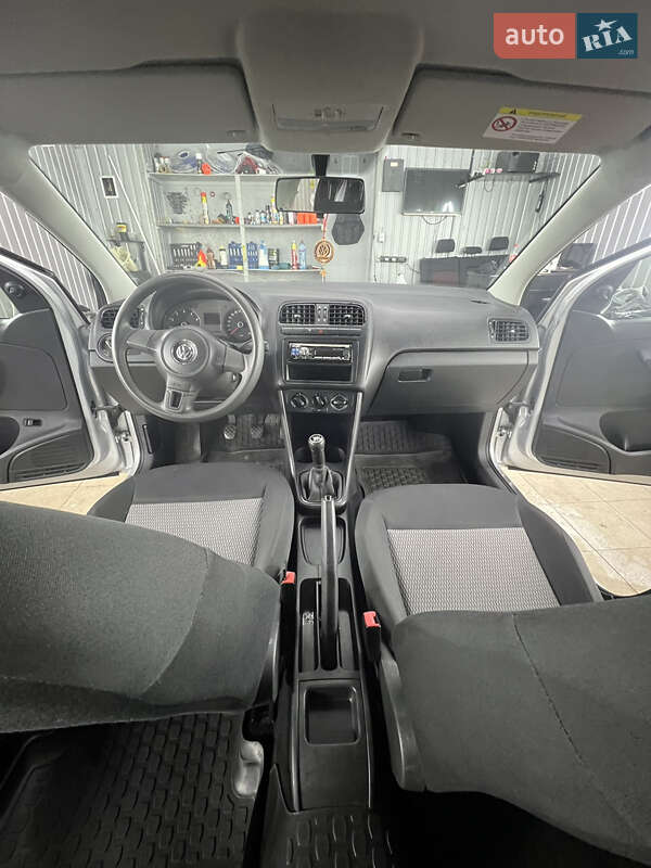 Седан Volkswagen Polo 2011 в Чернигове фото 10 Седан Volkswagen Polo 2011 в Чернигове