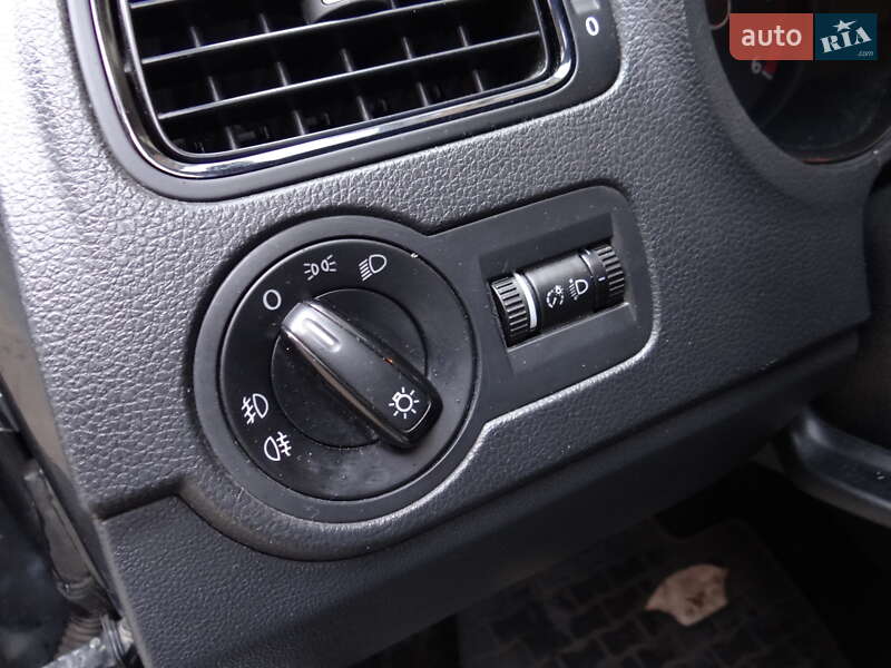 Хэтчбек Volkswagen Polo 2010 в Ахтырке фото 24 Хэтчбек Volkswagen Polo 2010 в Ахтырке