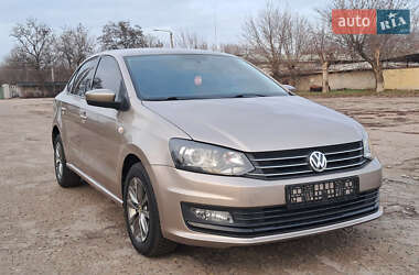 Седан Volkswagen Polo 2017 в Жовтих Водах