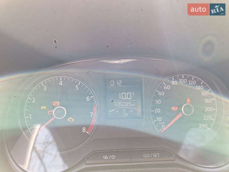 Седан Volkswagen Polo 2016 в Сарнах