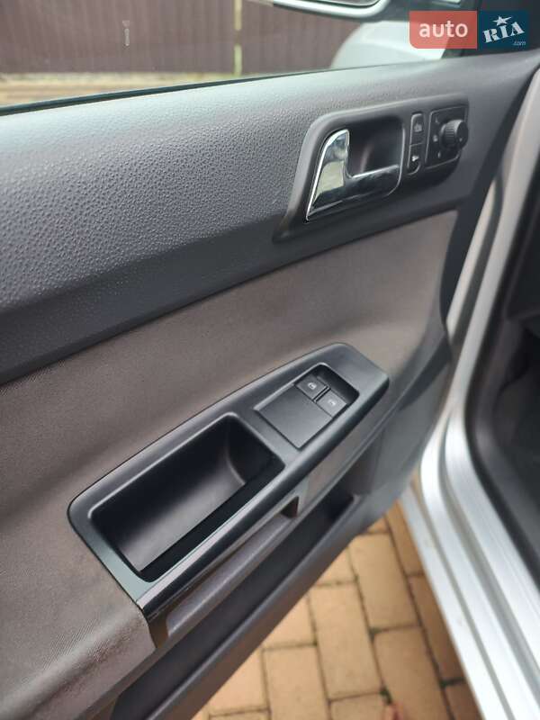 Хэтчбек Volkswagen Polo 2006 в Мукачево