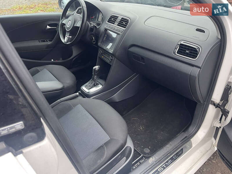 Хэтчбек Volkswagen Polo 2011 в Луцке фото 14 Хэтчбек Volkswagen Polo 2011 в Луцке