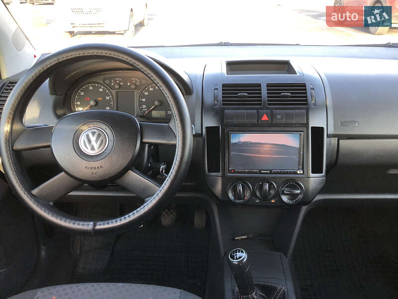 Хэтчбек Volkswagen Polo 2005 в Черновцах