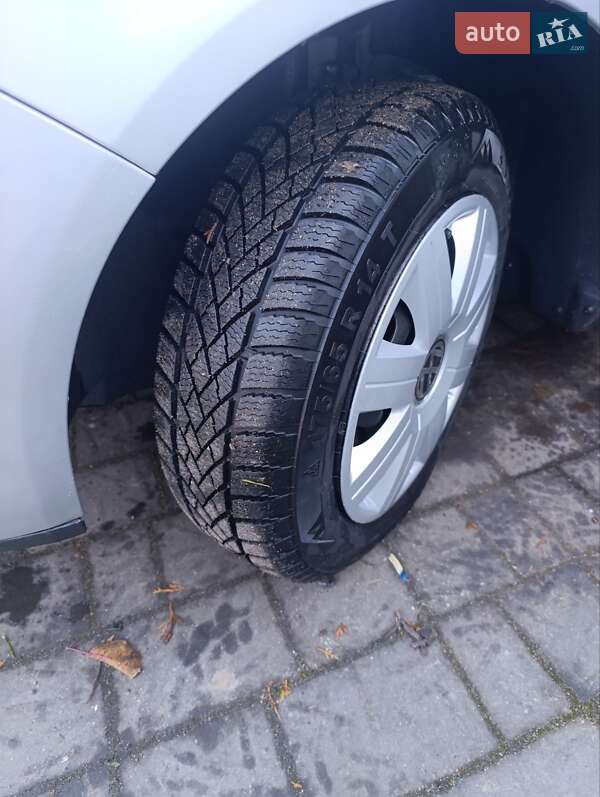 Хэтчбек Volkswagen Polo 2008 в Здолбунове