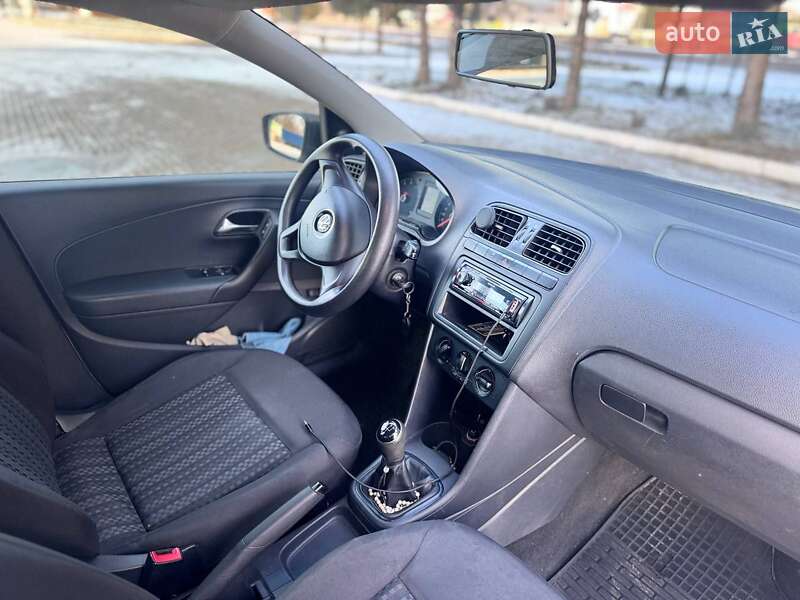 Седан Volkswagen Polo 2017 в Звягеле
