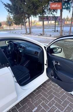 Седан Volkswagen Polo 2017 в Ровно