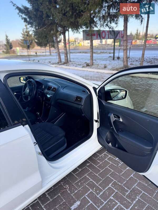 Седан Volkswagen Polo 2017 в Звягеле